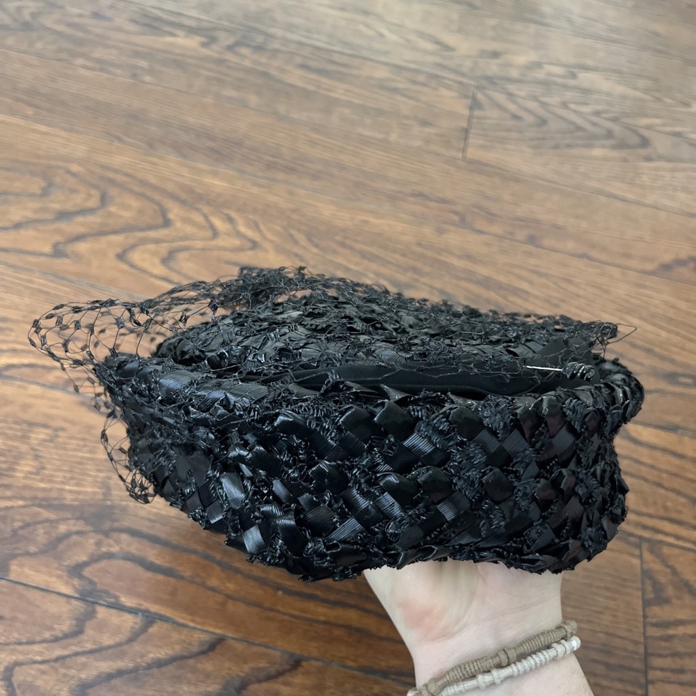 Vintage Black Woven Straw Pillbox Hat With Lace Veil  Union Made 218477